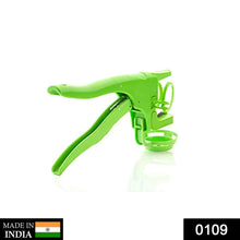 Plastic Handheld Egg Cracker with Separator - Super Bachat
