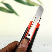 Heavy Duty 18mm Cutter Knife Set with Extra Blades for Office & Home - Super Bachat