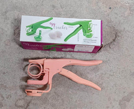 Plastic Handheld Egg Cracker with Separator - Super Bachat