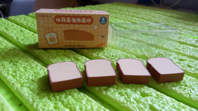3D Toast Bread Shape Eraser for Kids, Cartoons Erasers Toast Bread Erasers Bread Shaped Eraser for Students, Gift, Cute Fun Food Erasers for School Classroom, Stationery for Boys & Girls (4 Pcs Set) - Super Bachat