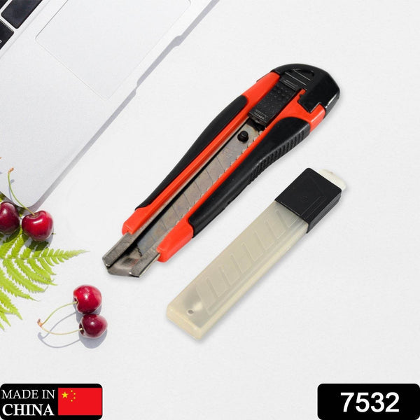 Heavy Duty 18mm Cutter Knife Set with Extra Blades for Office & Home - Super Bachat