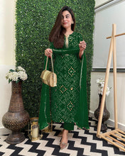 GoSriKi Women's Rayon Blend Straight Printed Kurta with Pant & Dupatta (TURAE Green-GS_XL_Green_X-Large)