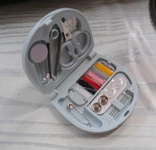 Mini Travel Sewing Kit DIY Sewing Portable Sewing Tool Kits Plastic Sewing Kit Box Beginner Friendly Emergency Sewing Repair Kit with Threads Scissors Hand Sewing Needles - Super Bachat