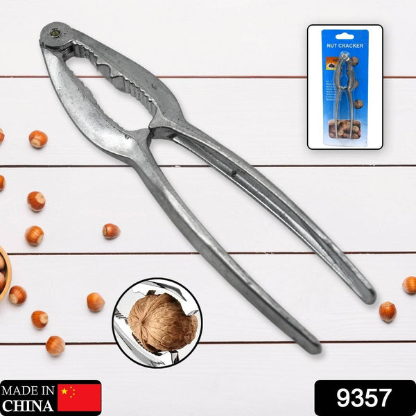 SMALL WALNUT CRACKER, LUXURY DIE CAST STAINLESS ALLOY NUT CUTTER WALNUT CLAMP PLIER PORTABLE SMART WALNUT AKHROT HOUSEHOLD OPEN CORE PLIERS FOR ALL NUTS - Super Bachat